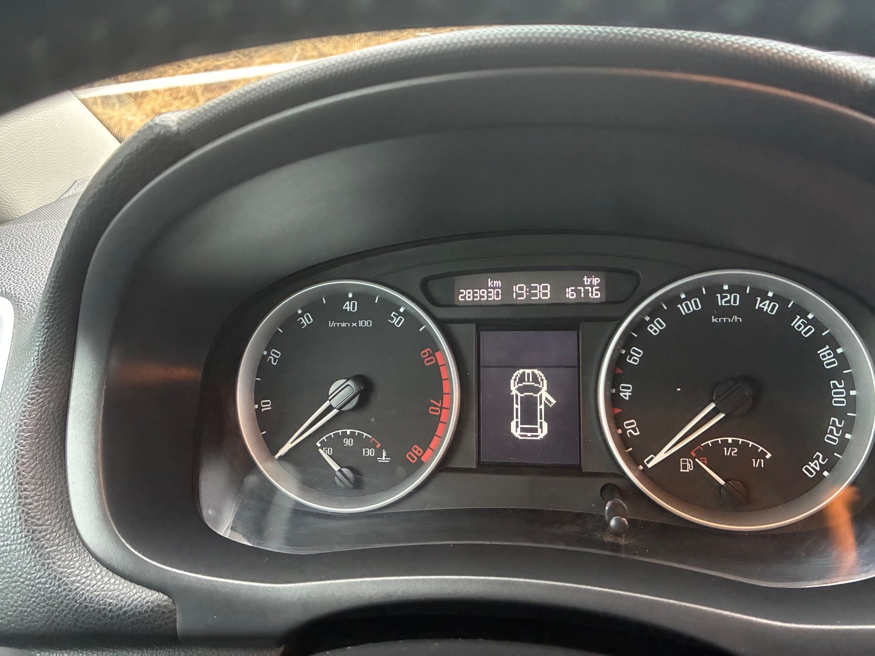Skoda Autos: Skoda fabia 1.6 – D'occasion à Hasle par Himmel73 7