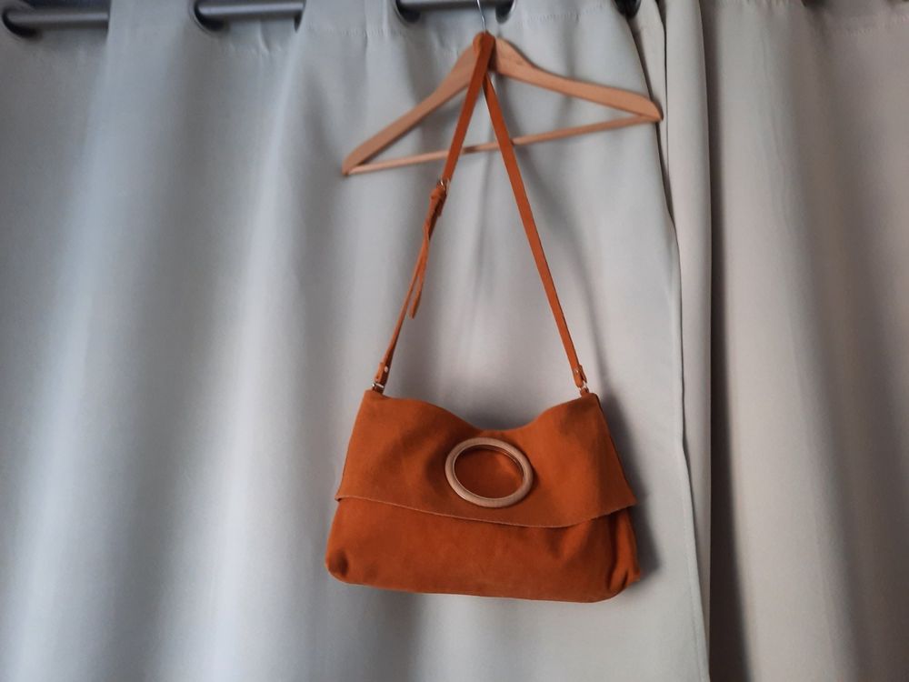 Sac bandouli re daim Zara couleur orange ocre Acheter sur Ricardo