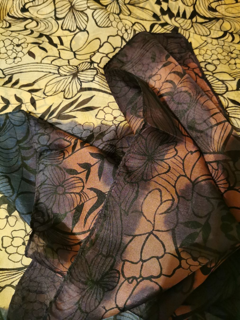 Foulard & Sciarpe: Damen Schal aus Seide – Nuovo (secondo la descrizione) da Schlieren venduto da vlalif 1