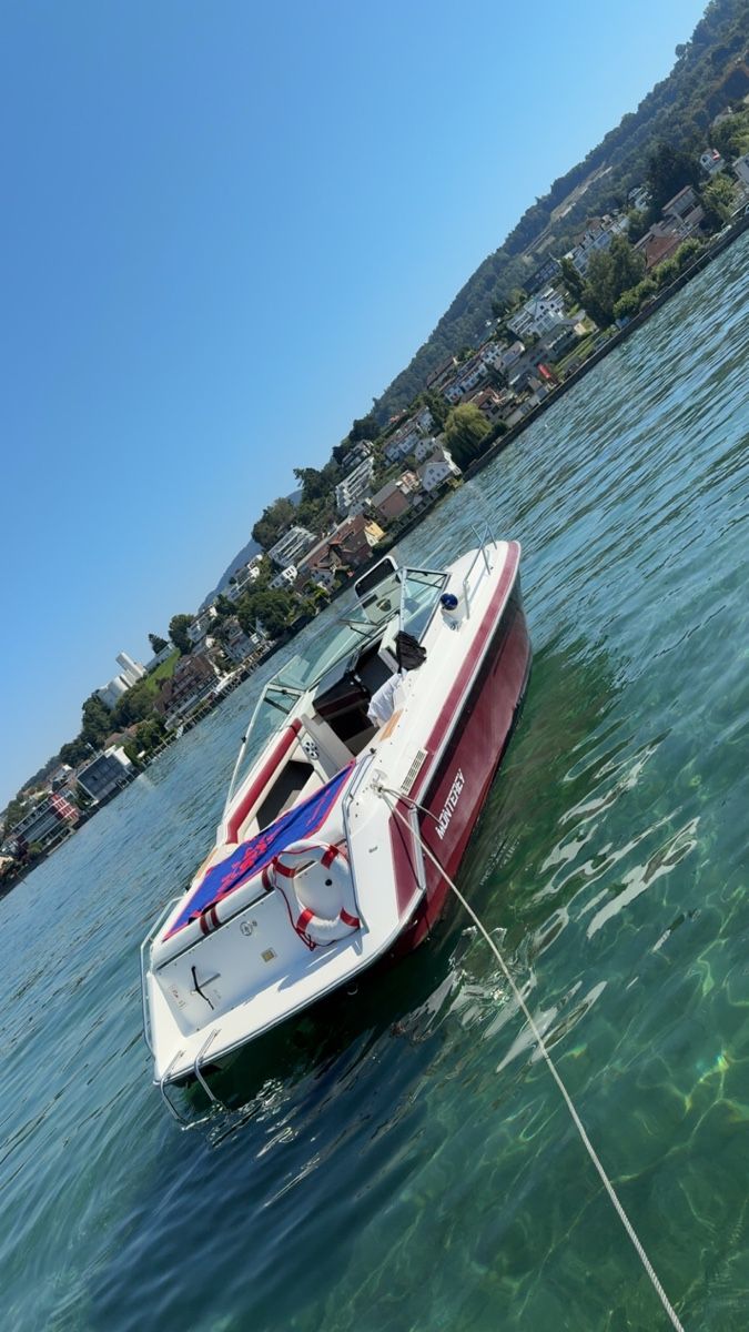 Monterey Barche: Motorboot Monterey Staad / Bodensee mit fixem Hafenplatz – Usato da Staad SG venduto da adi_9qcx 1