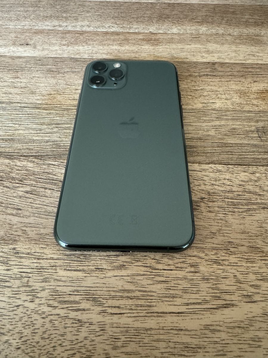 Apple Handys / Smartphones: iPhone 11 Pro, Midnight Green, 256GB – Gebraucht aus Rheineck von  4