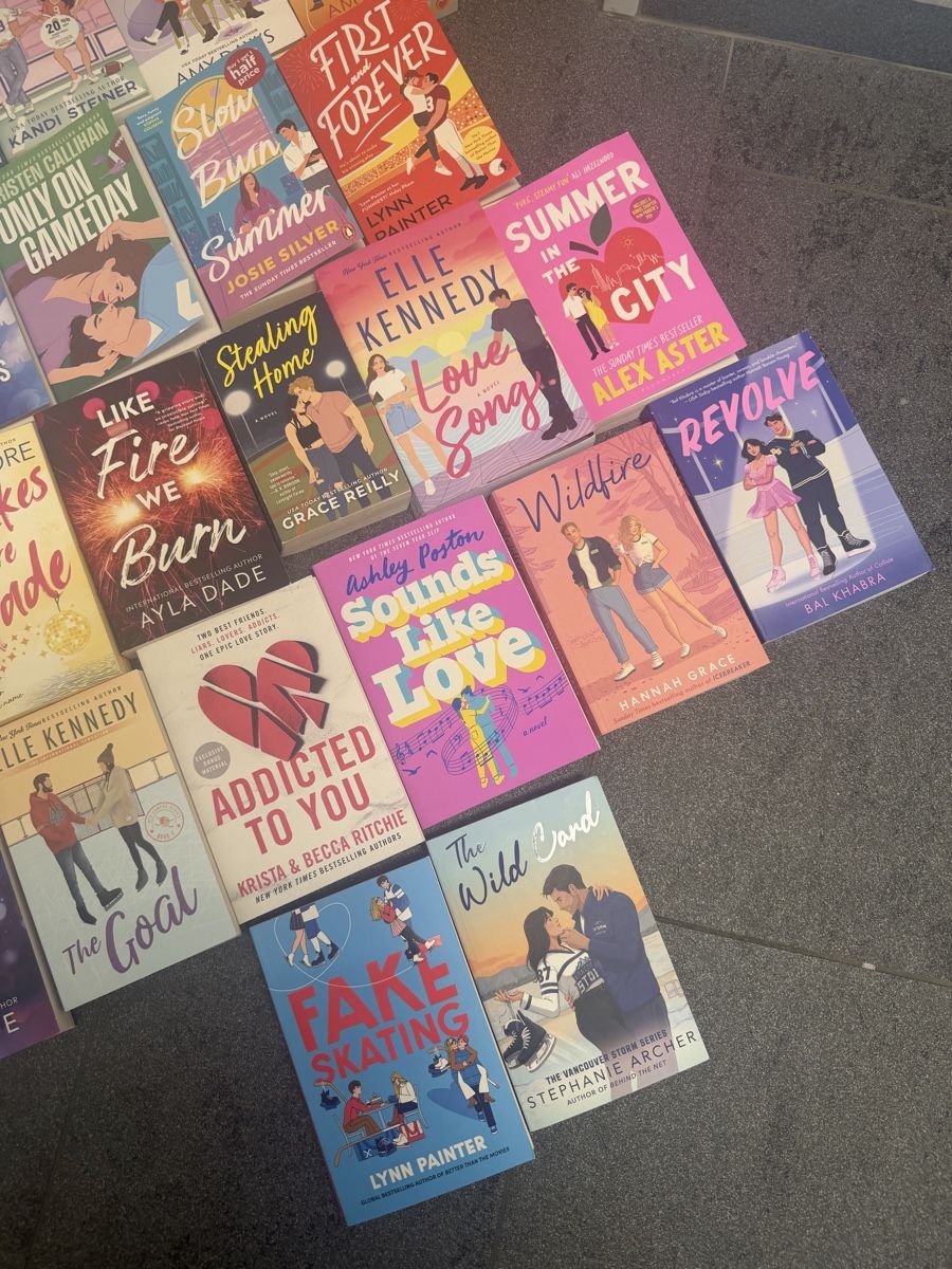 Libri: 28 English Fiction Romance Paperbacks – Usato da Liebefeld venduto da Hoka2 4