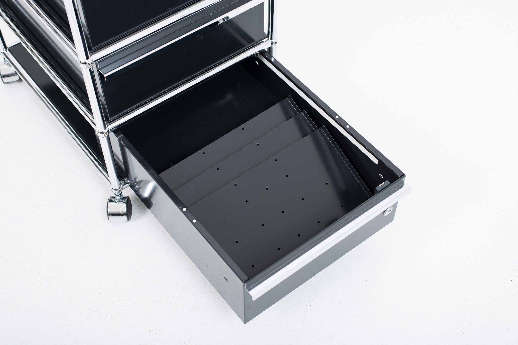 USM Banconi: USM Rollcontainer in Graphitschwarz – Usato da Zürich venduto da STUZH38 6