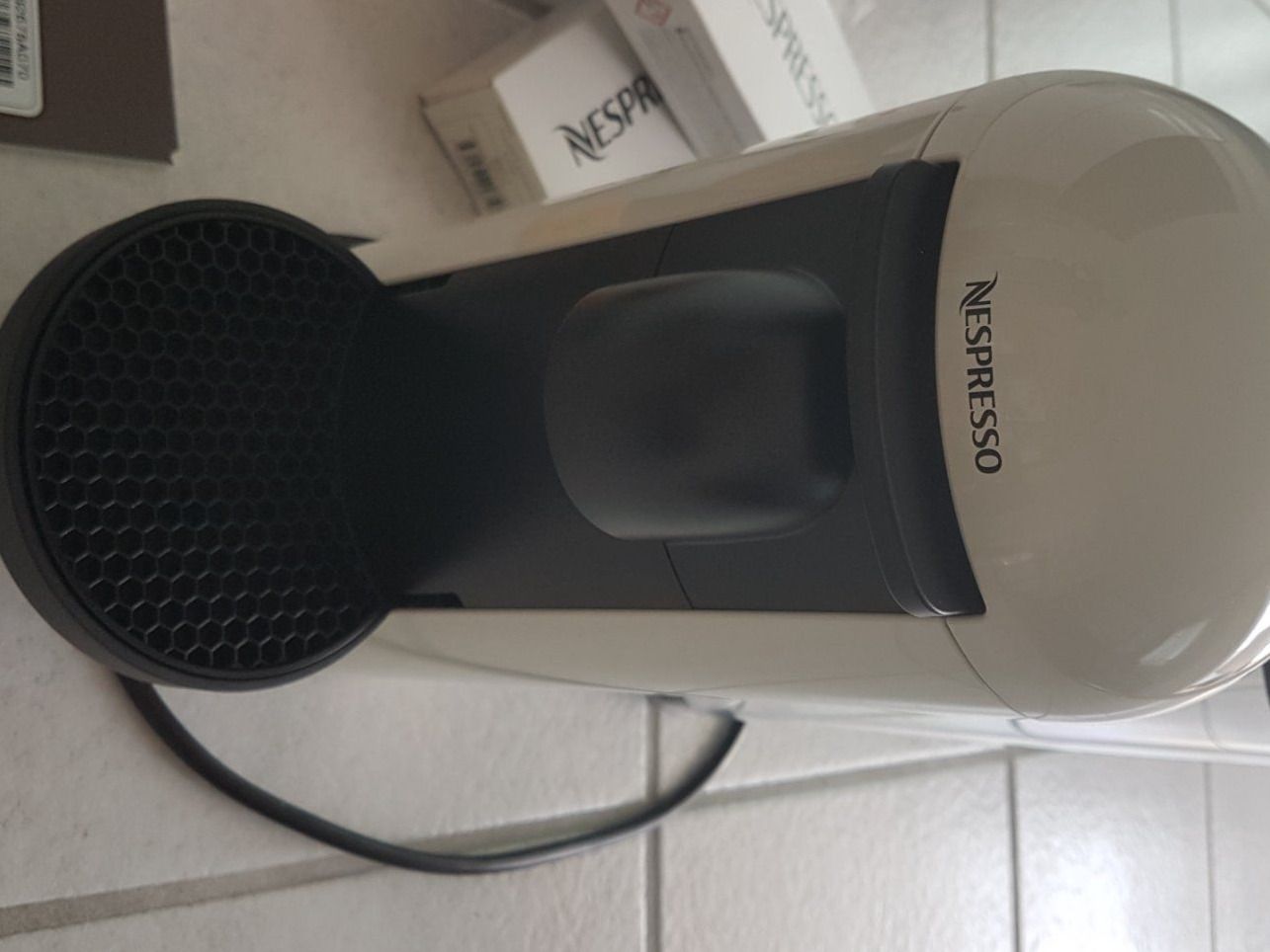 Nespresso Macchine per caffè & Macchine per espresso: Vertuo Kaffeemaschine – Usato da Rickenbach b. Wil venduto da Sunshine224