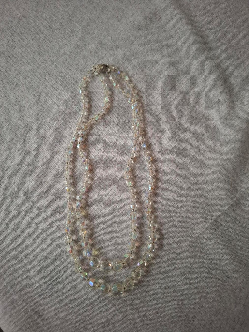 Catenine: collier vintage à perles transparentes – Usato da Porrentruy venduto da Piquetix
