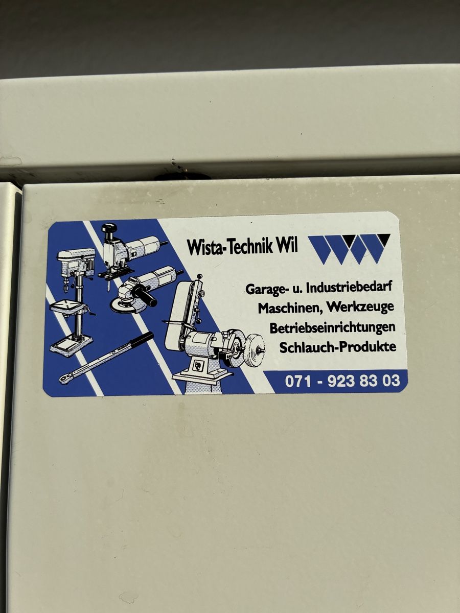 Schränke: Metall- / Stahlschrank – Gebraucht aus Busswil TG von Screation 3