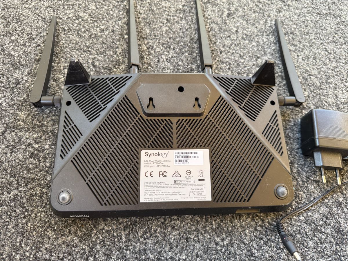 Synology Modems & Routeurs: Synology RT2600ac Router – D'occasion à Oberwald par koramamtk 1