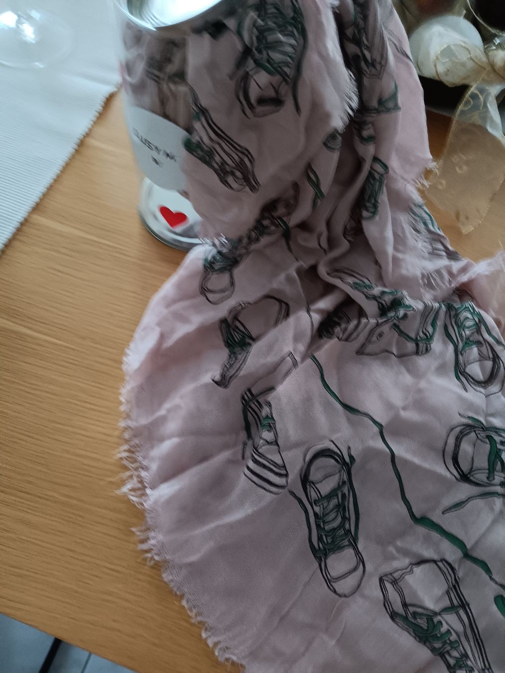 Foulard & Sciarpe: Schicker SUSY Mix Schal, rosa . neu – Nuovo e nell'imballaggio originale da Stansstad venduto da leoni66 1