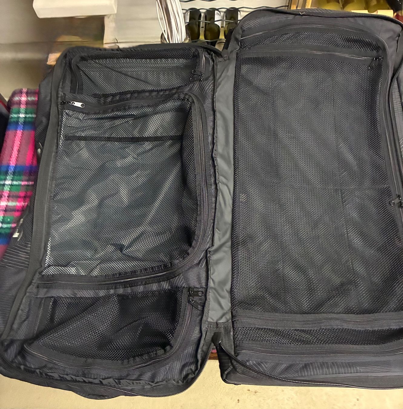 Dakine Valises de voyage: Dakine Reiserollkoffer – D'occasion à Wädenswil par Jhirzel 3