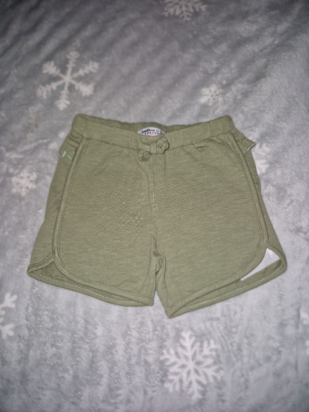 Pantaloni: Khakifarbene Mädchen Sommer Shorts, Grösse 122 – Nuovo (secondo la descrizione) da Neuhausen venduto da Nicolino92
