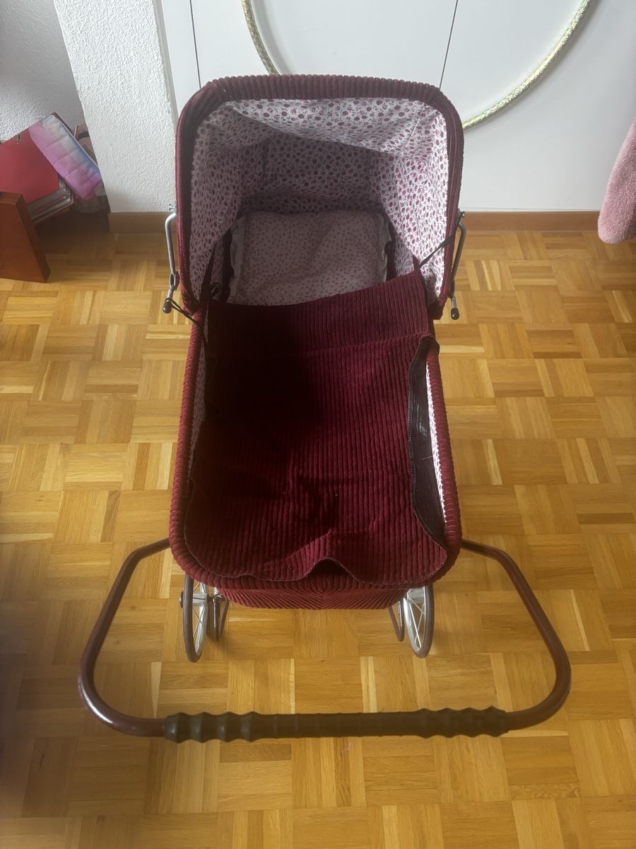 Carrozzine per bambole: Antiker Puppenwagen – Usato da Zürich venduto da CallMeAppetite 1