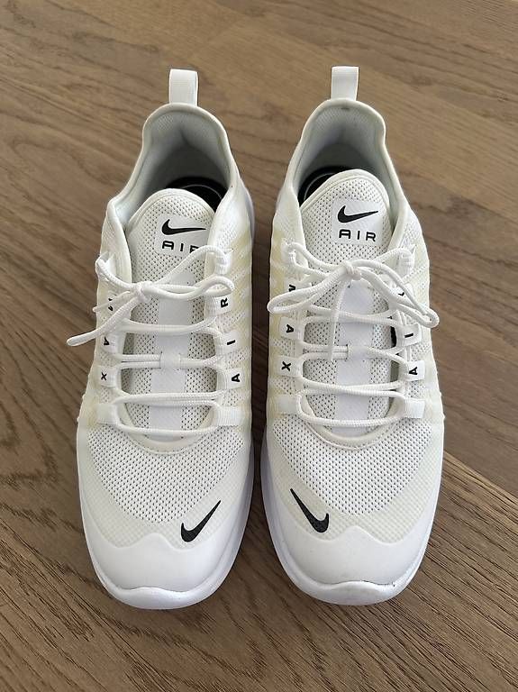Scarpe da uomo: Diverse Schuhe Puma / Nike – Usato da Igis venduto da andrin_borer 4
