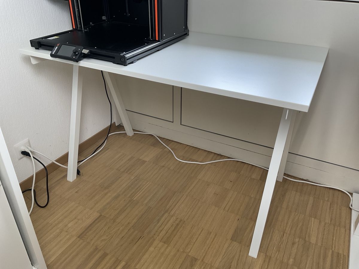 Ikea Scrivanie: Table IKEA Trotten – Usato da Vevey venduto da jasonbelanger