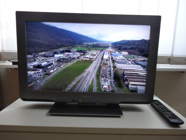 Panasonic Televisori: Panasonic TV  TX-L24 C3 ES – Usato da Affoltern am Albis venduto da Sennrtv