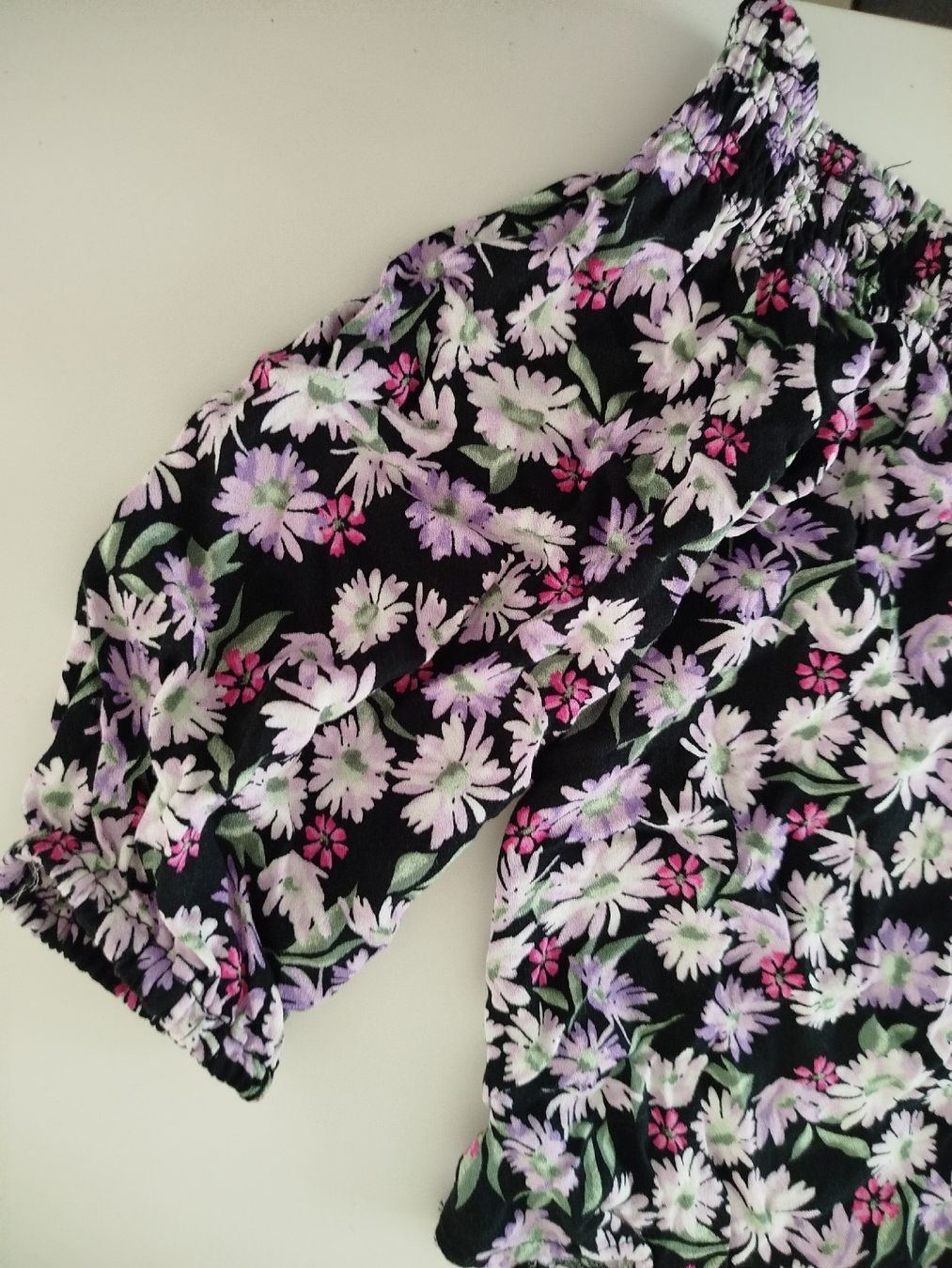 Camicette, T-shirt & Top: Süsses Blumentop schwarz, diverse Farben 134/140 – Usato da Münchwilen AG venduto da Lillyfee08 2