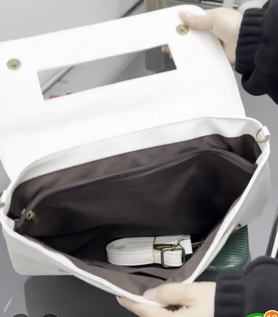 Borse da donna: Edle hingucker Handtasche, weiss 37x25cm – Nuovo e nell'imballaggio originale da Winkel venduto da ferrari2022 4