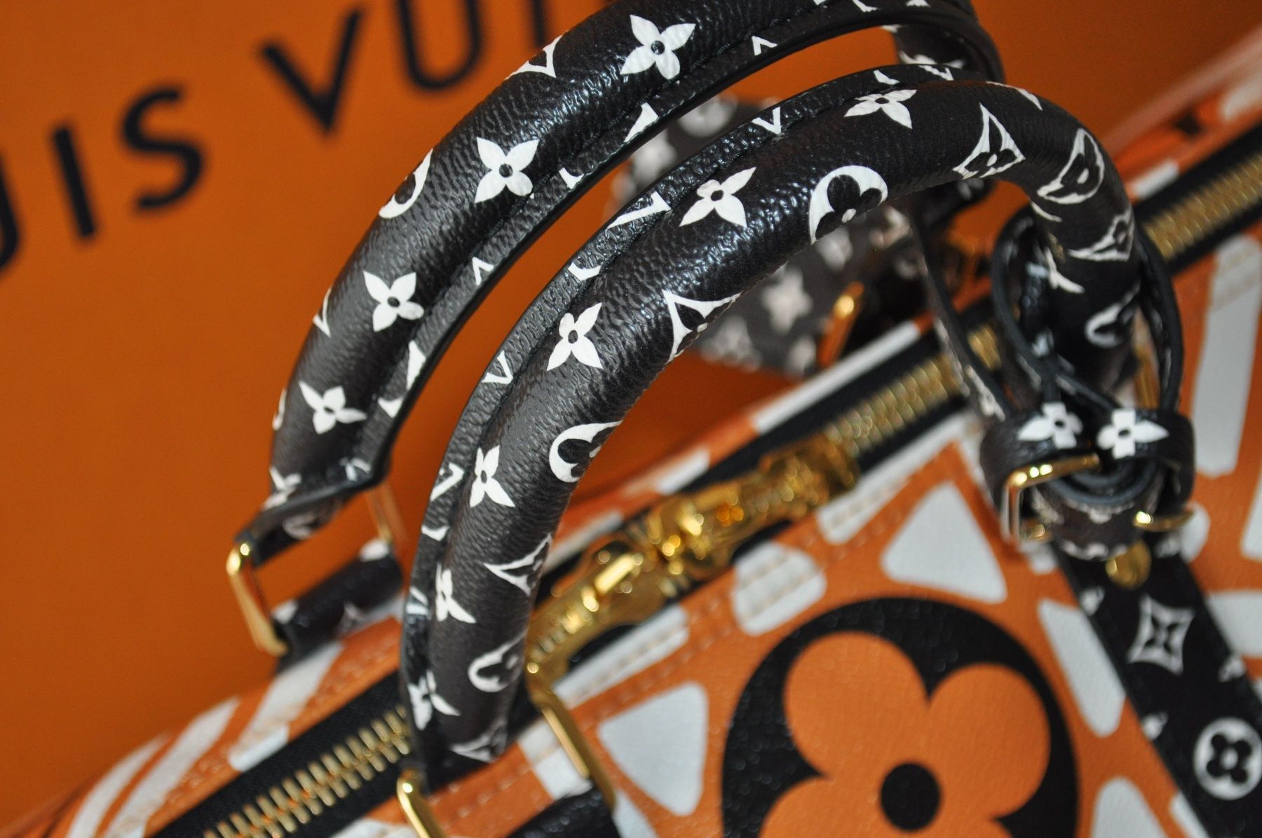 Louis Vuitton Taschen: Louis Vuitton Keepall Crafty Bandouliere – Neu und originalverpackt aus Biel/Bienne von Switzerland92 7