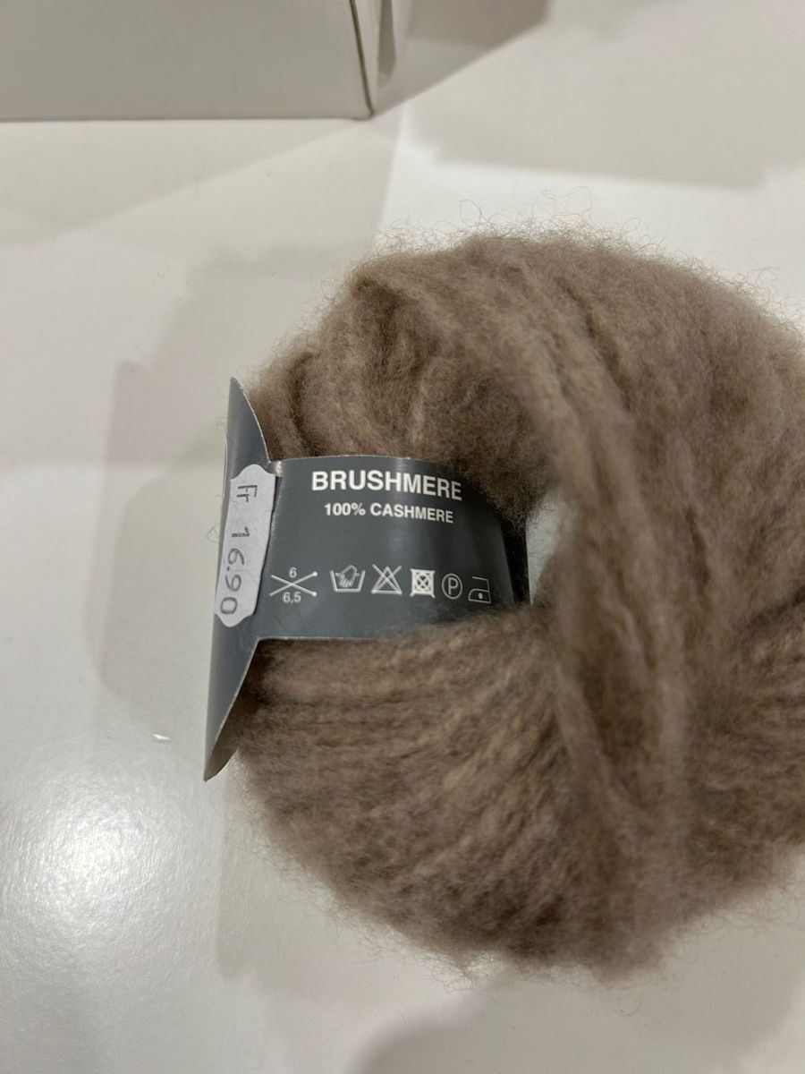 Lana: Cardiff Brushmere (16x beige) – Nuovo e nell'imballaggio originale da Bex venduto da eli_2kgy 2