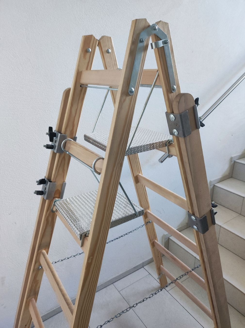 Leitern: Holzleiter/Trittleiter mit 2 Tritten, stabil, wie neu – Gebraucht aus Stäfa von modeflash 6