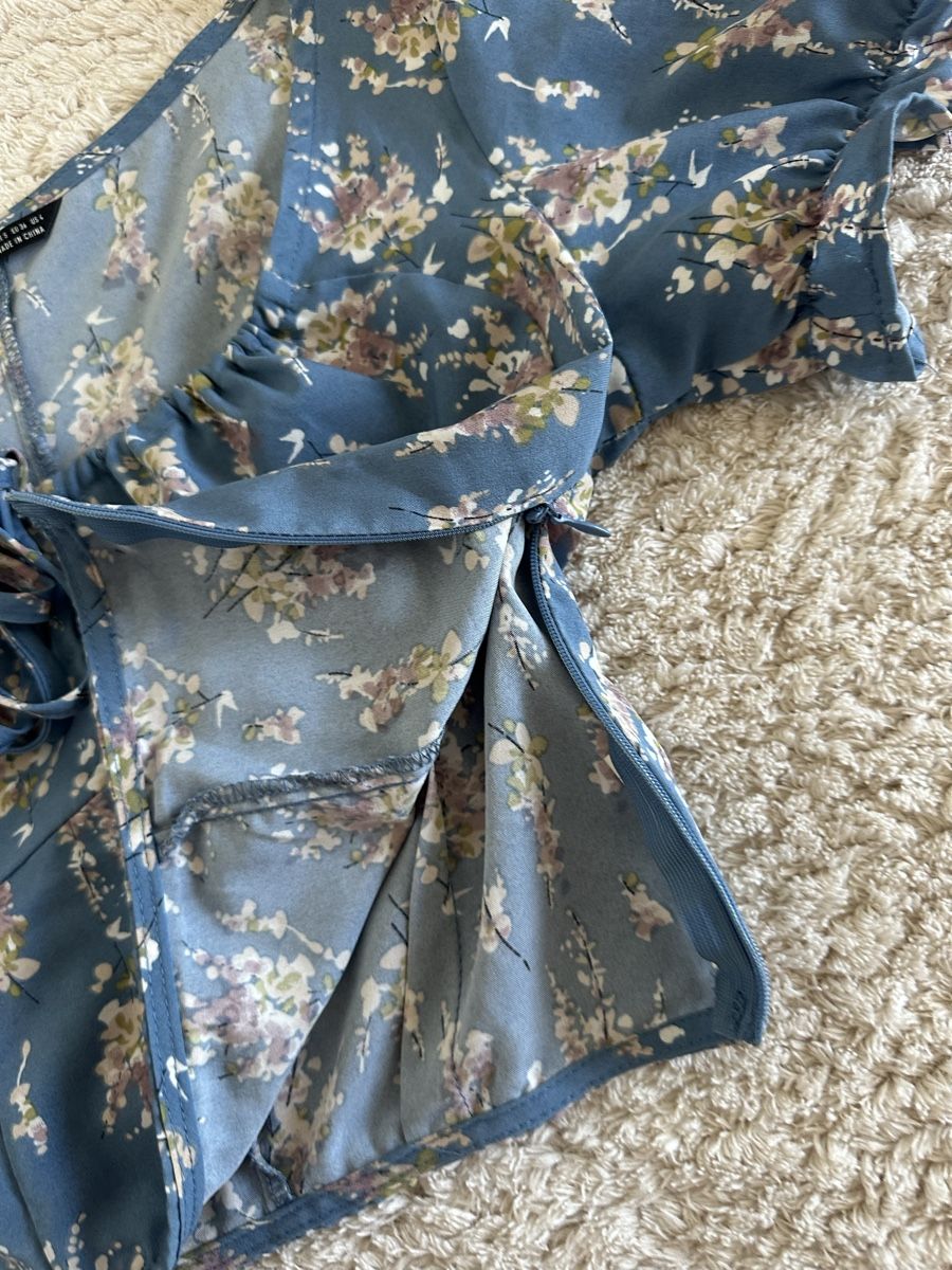 Shein Tops: Joli top fleuri Shein, Taille S – Neu (gemäss Beschreibung) aus Neuchâtel von aliceguins 3