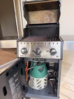 Broil King Baron 320 Gasgrill – 3 Brenner, inkl. Abdeckhaube