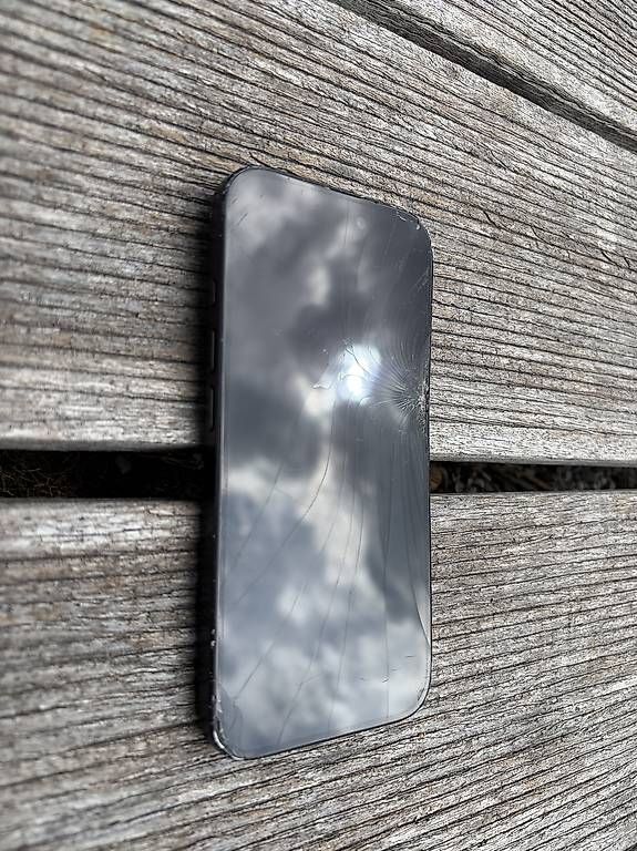 Telefoni cellulari / Smartphones: Iphone 16 voll funktionstüchtig  – Usato da Scuol venduto da jul_xwm9 3