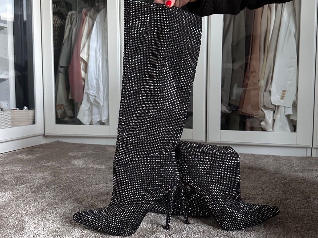 Scarpe da donna: Strass-Stiefel mit Absatz (Schwarz) – Nuovo (secondo la descrizione) da Basel venduto da nur_b9kq 3