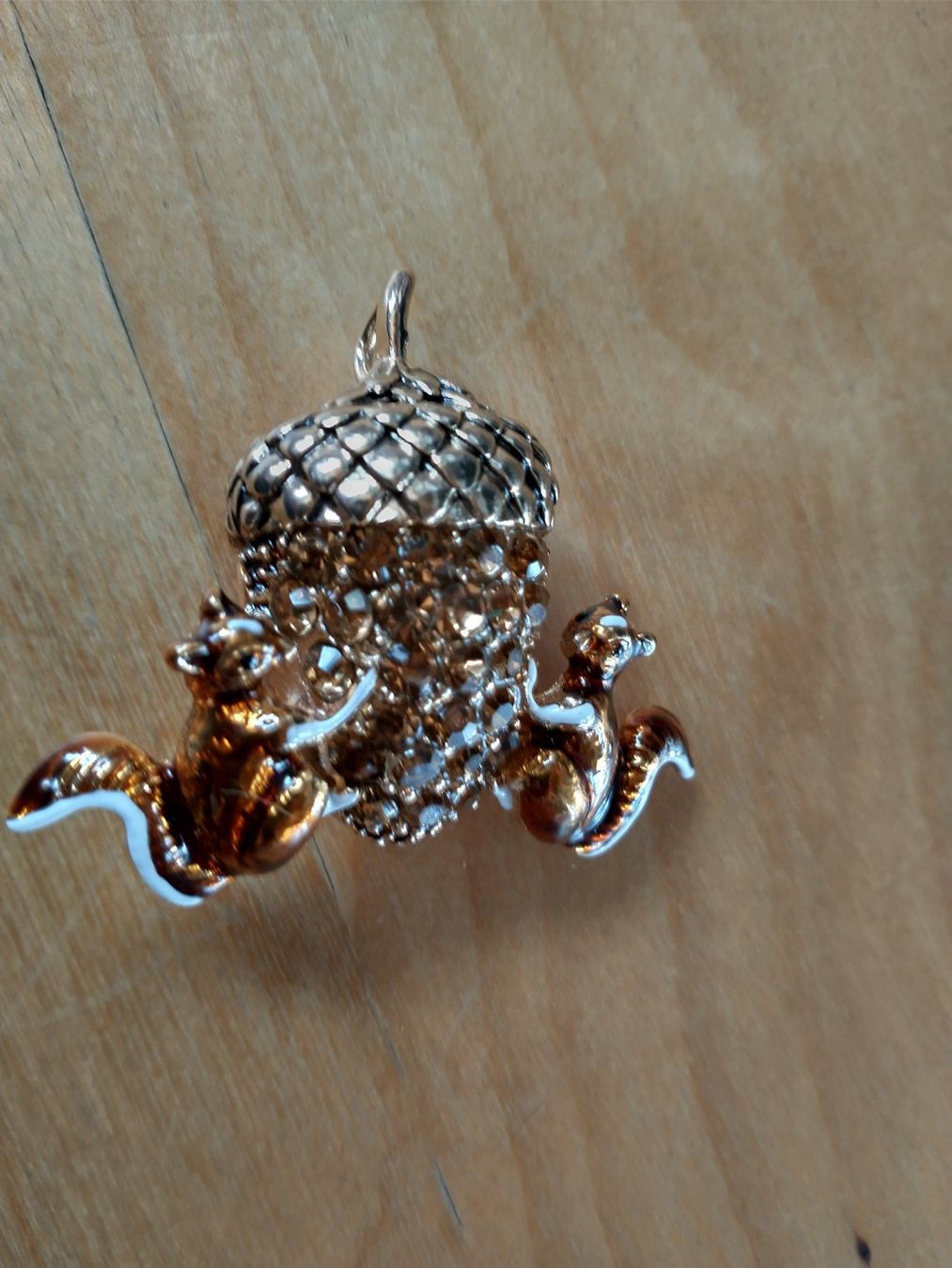 Broschen & Nadeln: Eichhörnchen Brosche mit Eichel, Vintage Stil – Neu (gemäss Beschreibung) aus Löhningen von Chimae67 8
