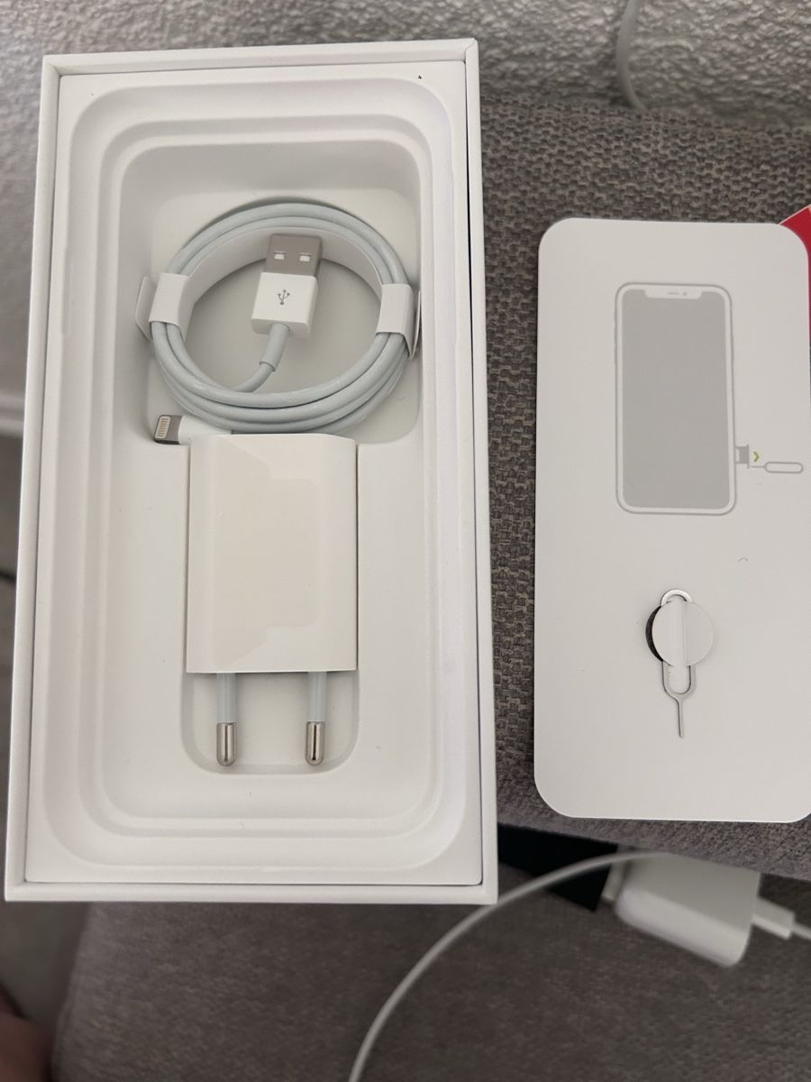 Apple Telefoni cellulari / Smartphones: iPhone 11 Noir 128GB avec boite et accessoires – Usato da Vilars NE venduto da Lau_Vth 8