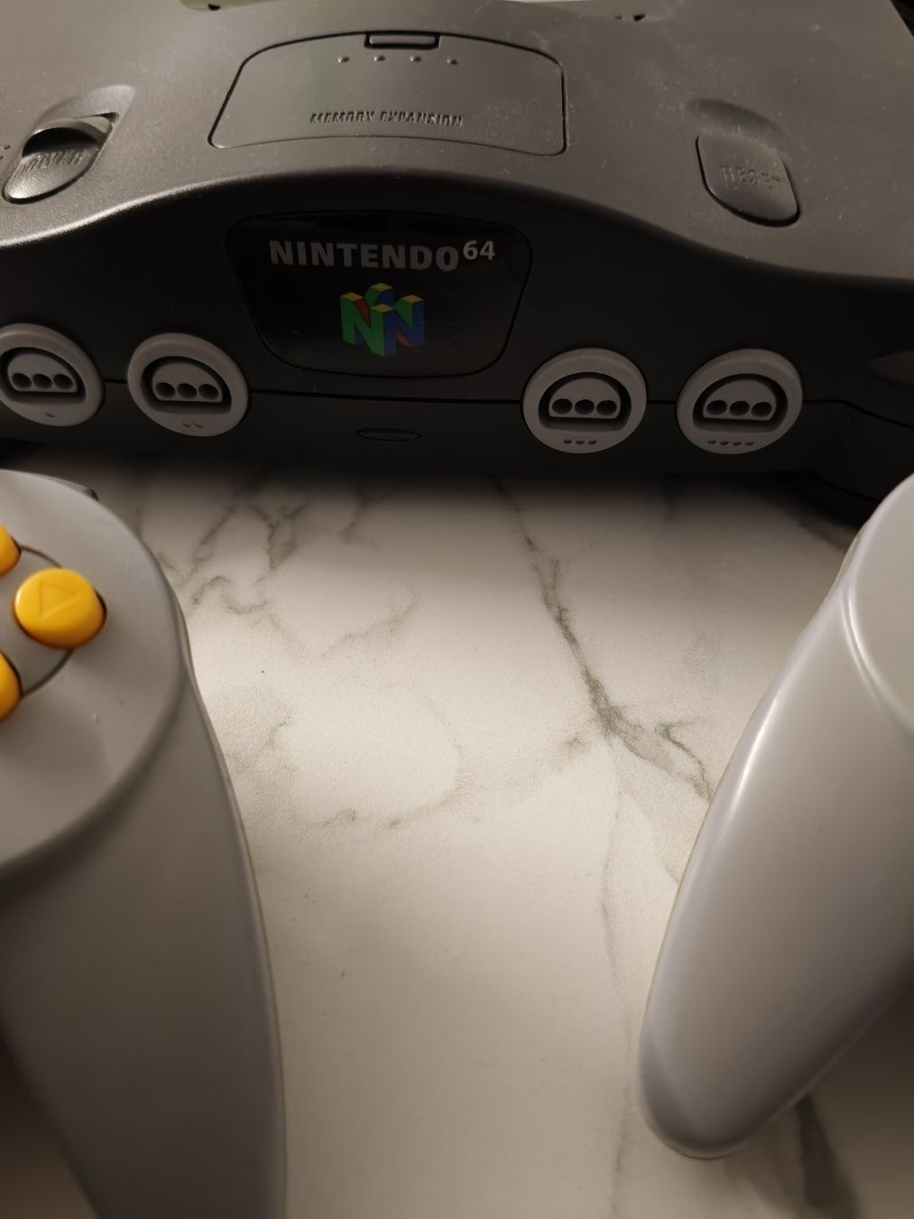Nintendo Console: Nintendo 64 Konsole mit 2 Controller + 2 Spiele, Top! – Usato da Oensingen venduto da ece_8k7q 4