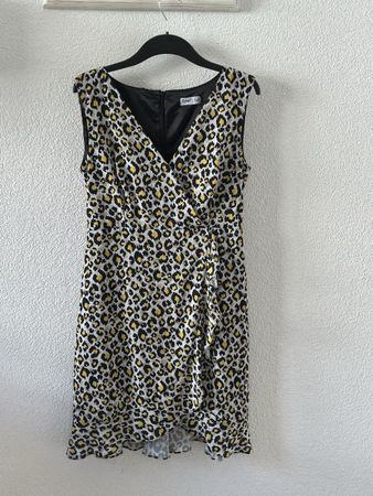 Grösse 44 Damen Kleid leo Muster neuwertiger Zustand - Italy
