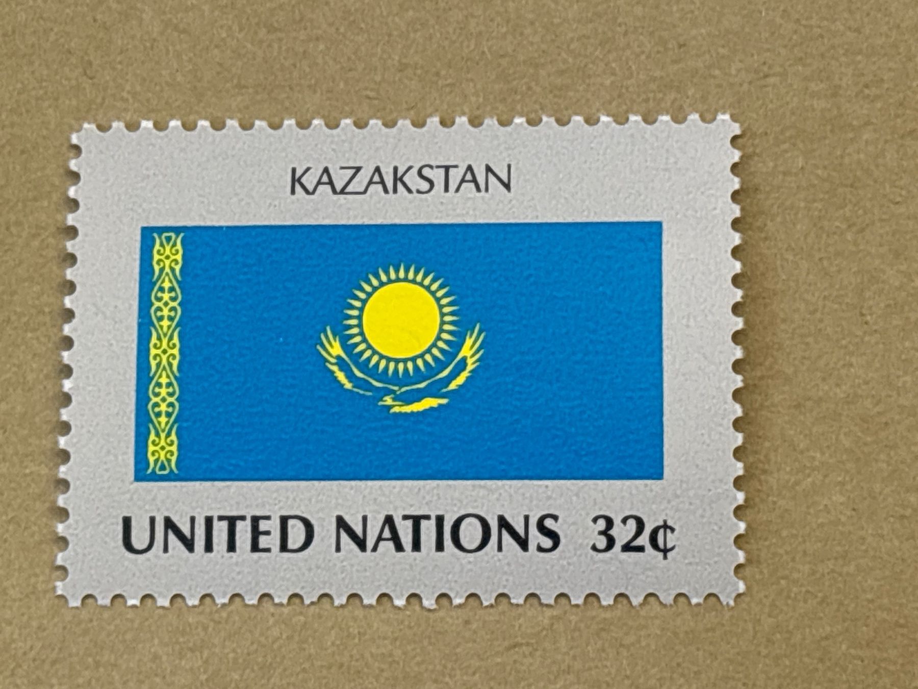 Alle Briefmarken: Kasachstan Briefmarke, UNO, 32 Cent, Top Zustand! – Neu (gemäss Beschreibung) aus Zürich von engebrunau