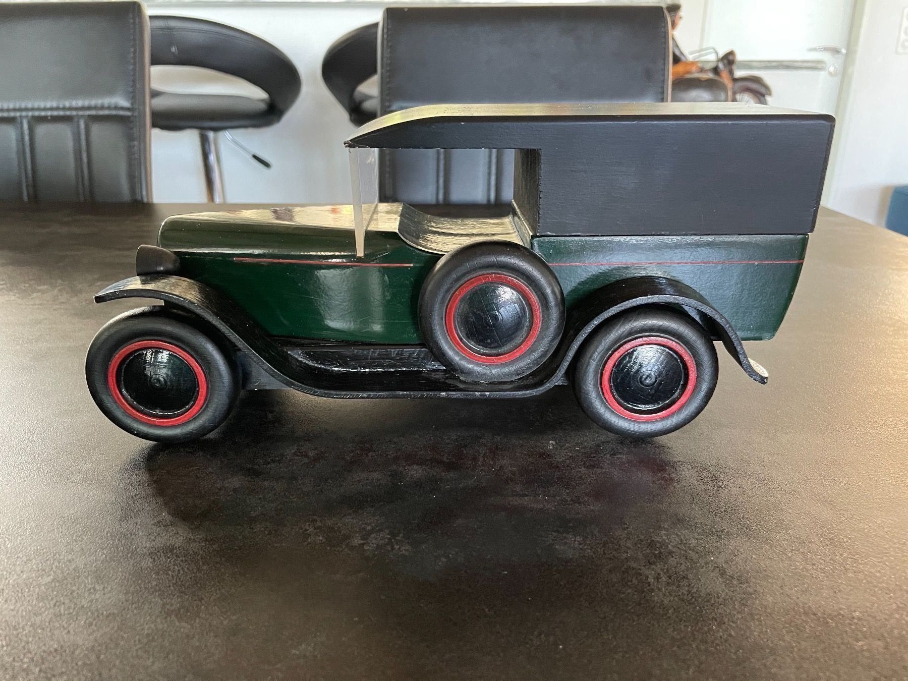 Giocattoli: Ancienne Voiture Vilac Aroutcheff – Usato da Vallamand venduto da Bricbracbroc82 1