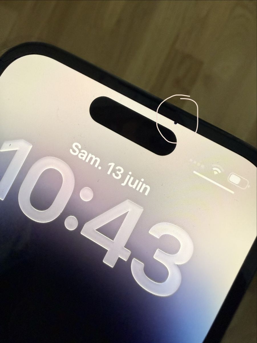 Apple Handys / Smartphones: iPhone 14 Pro – Defekt aus Penthalaz von sup_5ztk 1