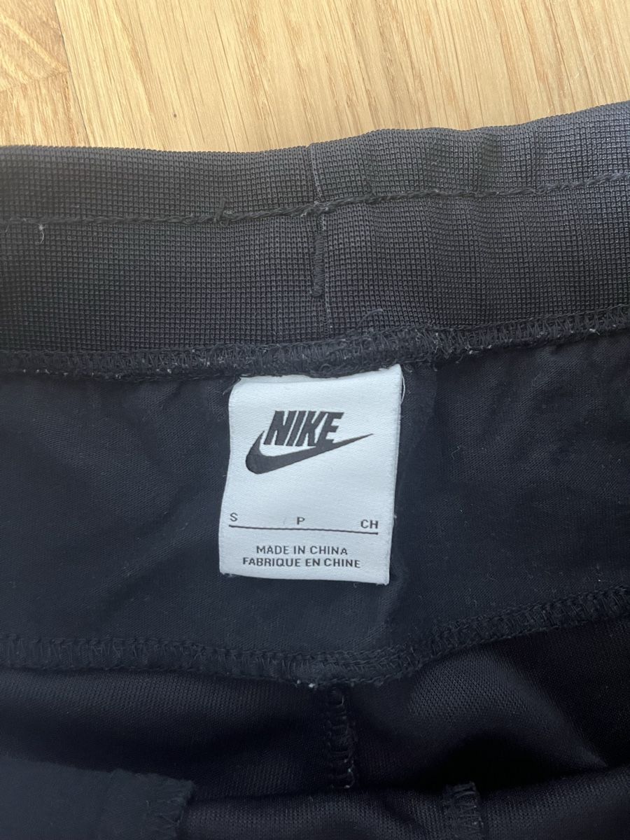 Lotti di vestiti: Ensemble Nike Air Max noir taille S – Usato da Monthey venduto da arno_45 4