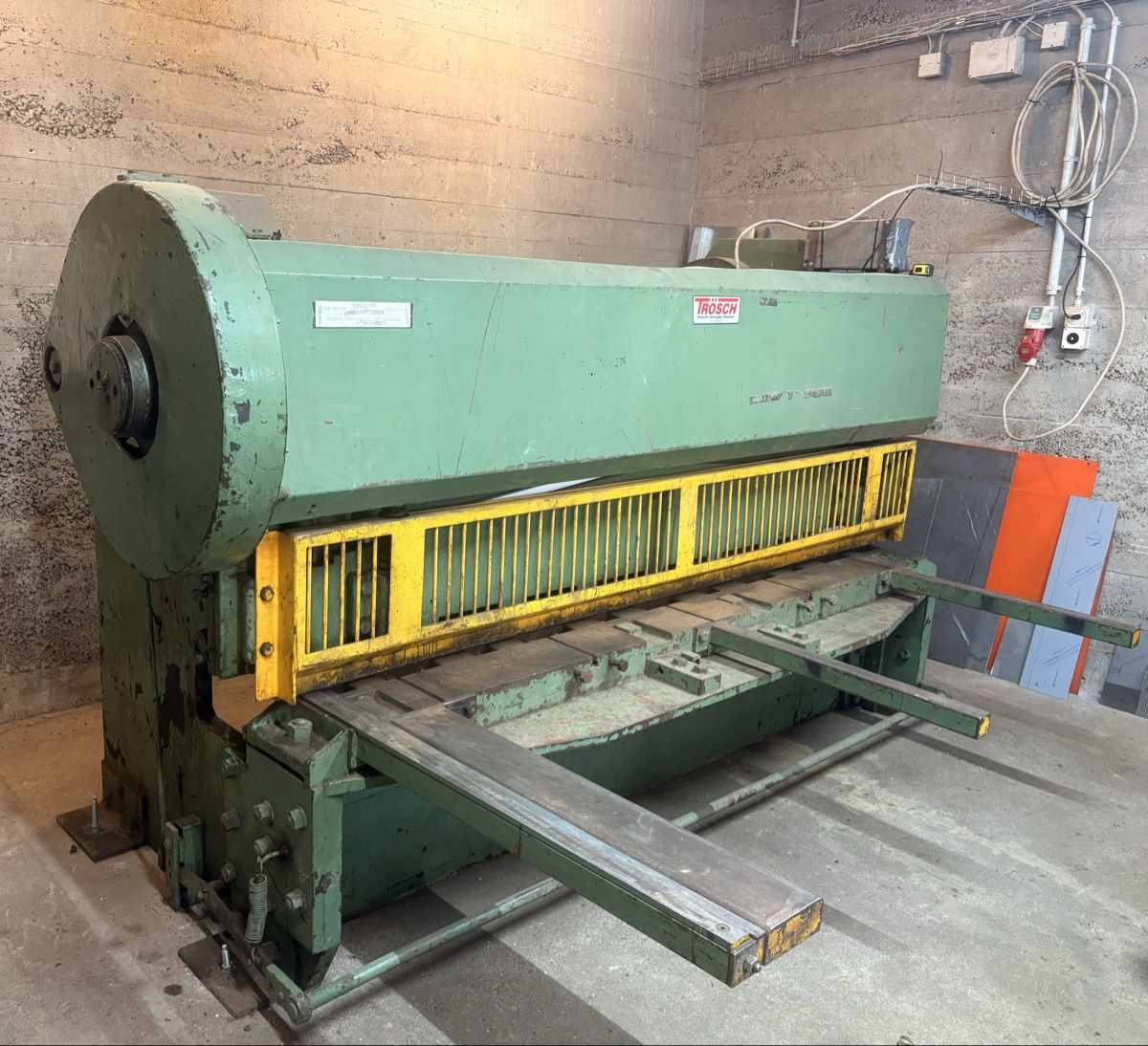 Tutte le macchine: Tafelschere 2500mm x 6mm – Usato da Eschenz venduto da res1990