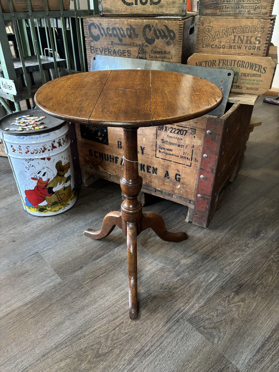 Tische: alter Holztisch rund, dunkles Holz – Gebraucht aus Staufen von timelessvintage 2