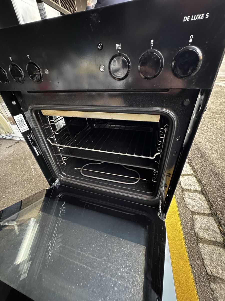 V-Zug Backöfen: V-Zug Backoffen DE LUXE – Gebraucht aus Zürich von Jusuf109