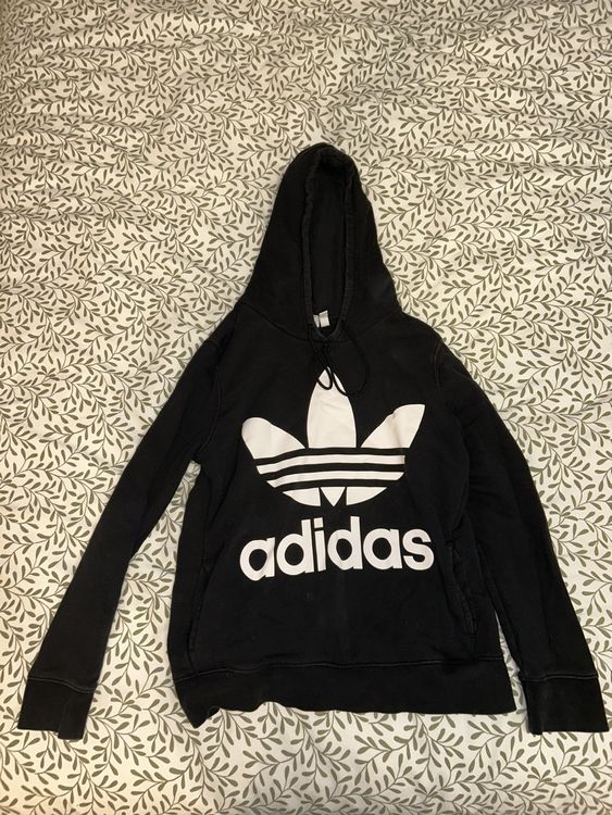 Adidas Maglioni & Felpe: Schwarzer Adidas Hoodie – Nuovo (secondo la descrizione) da Erlinsbach venduto da lea_y2jv