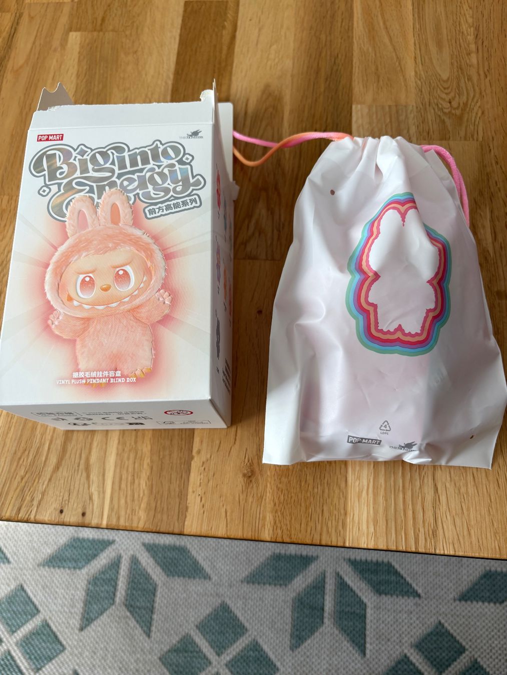 Pop Mart Spielzeuge: 1 Labubu Love Big into energy – Gebraucht aus Biel/Bienne von tatilene 3