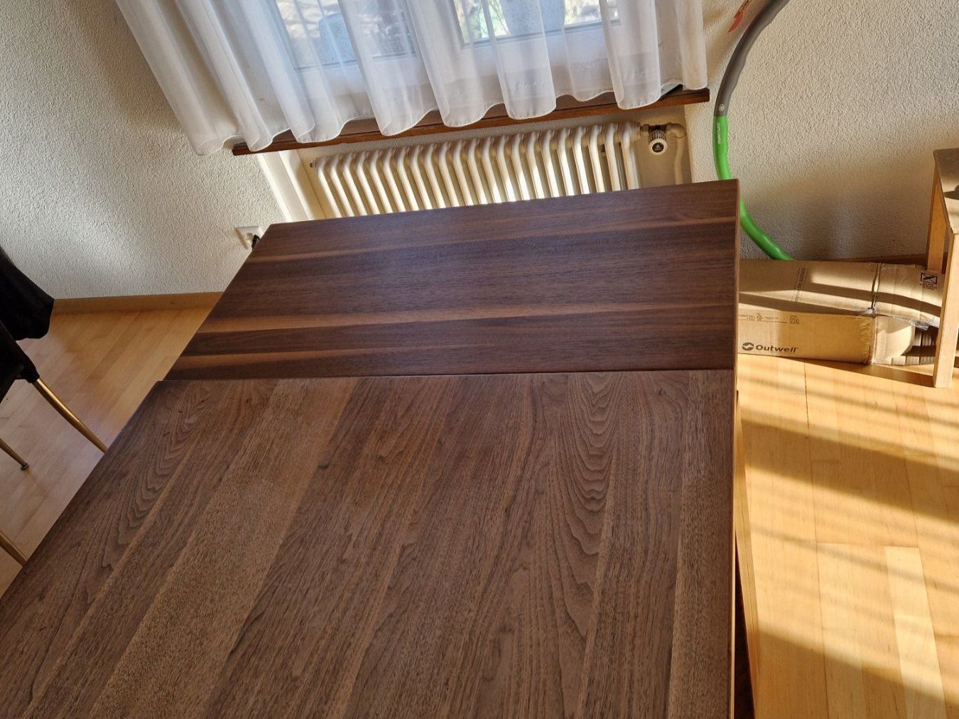 Tavoli: Nussbaumtisch – Usato da Schwarzhäusern venduto da Daspi 1