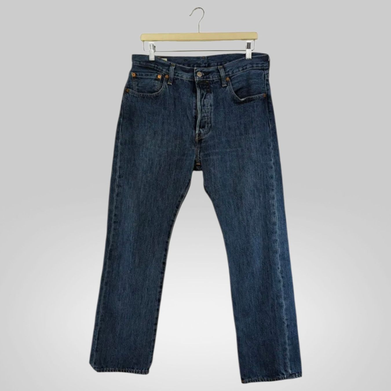 Levi's Jeans: Levi's 501 W33 L30 – Usato da Le Locle venduto da Threads_CH