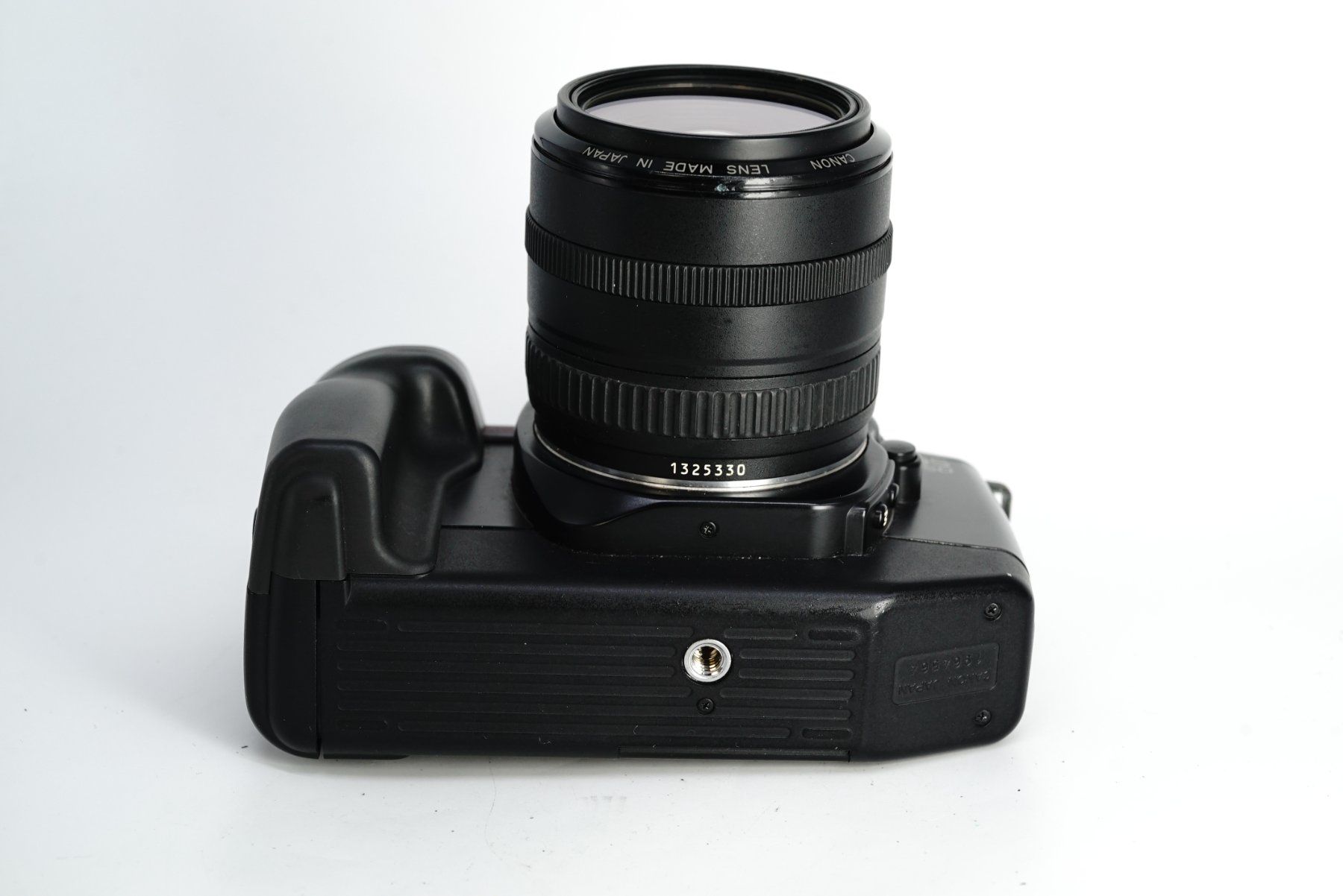 Canon Fotocamera: Canon EOS 650 mit Objektiv voll funktionstüchtig – Usato da Bischofszell venduto da Blende2 1