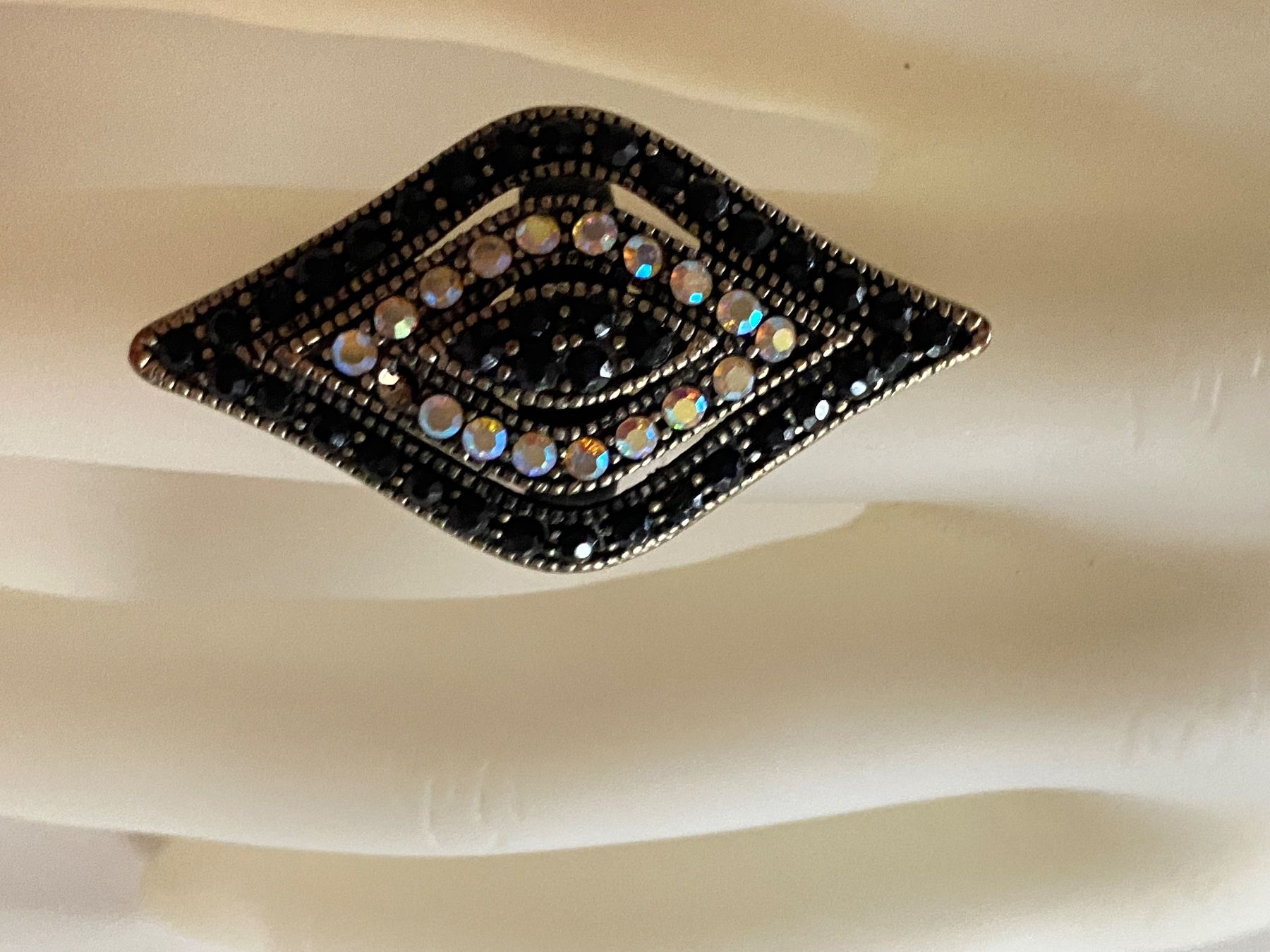 Anelli: Schöner Glitzerring  schwarz silber Strass – Usato da Rothrist venduto da turnedking