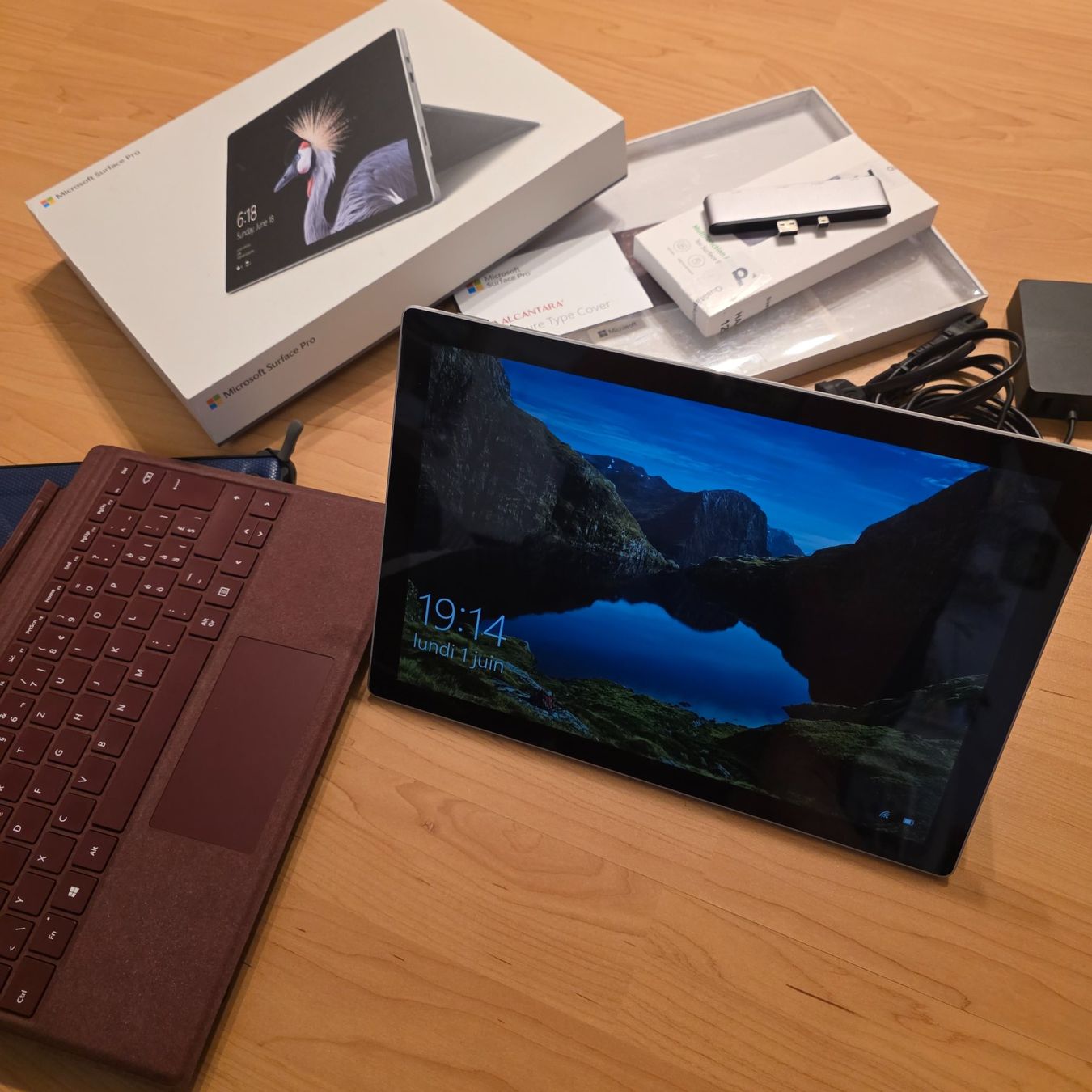 Microsoft Tablet PC: Microsoft Surface Pro 12.3" i5 / 8Go / 128Go + accessoires – Usato da Yverdon-les-Bains venduto da rogi80 1