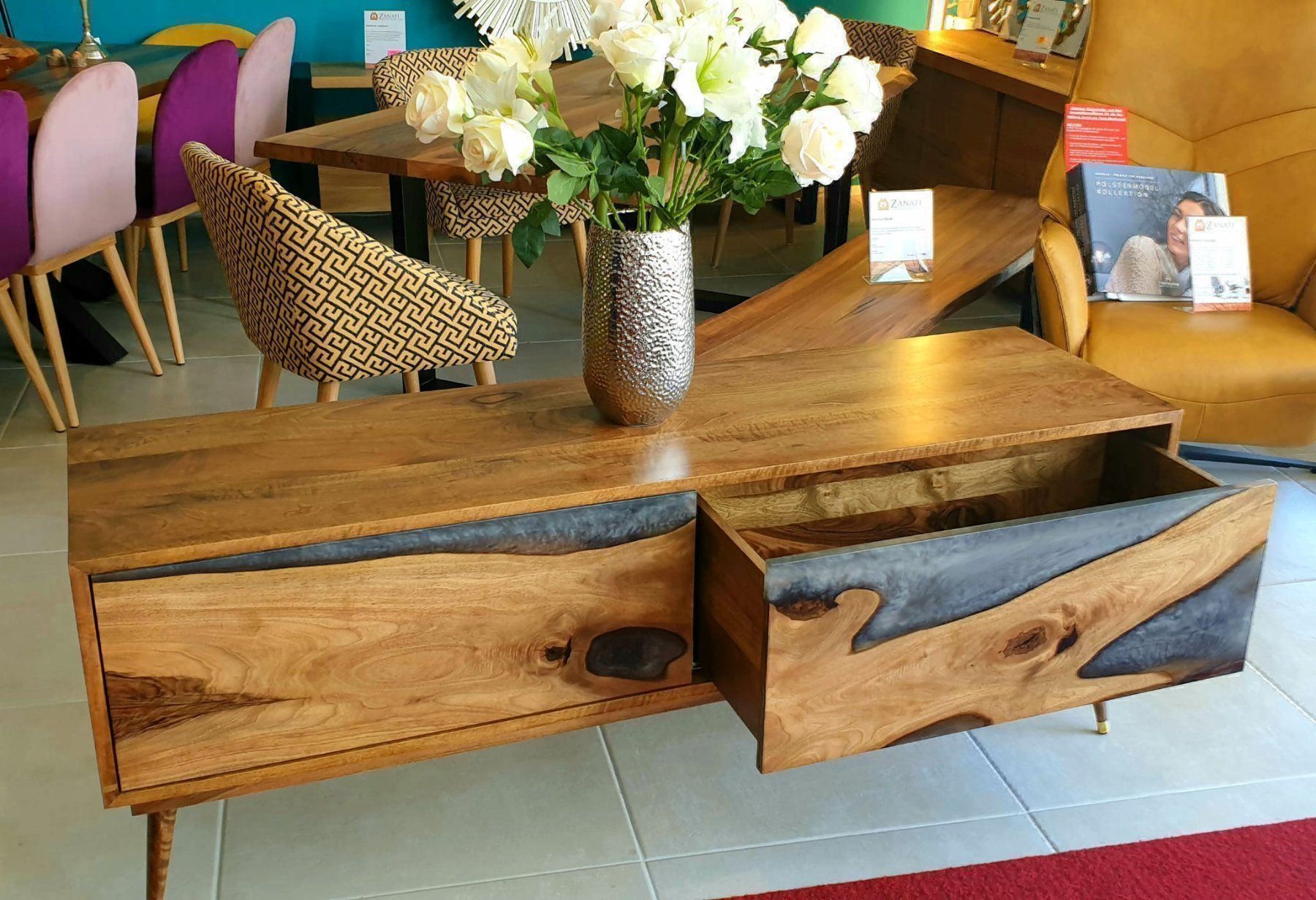 Mobili TV: Lowboard / Kommode Grey Walnut Epoxid AUSVERKAUF – Nuovo (secondo la descrizione) da Gerlafingen venduto da ZANATI_Design 1