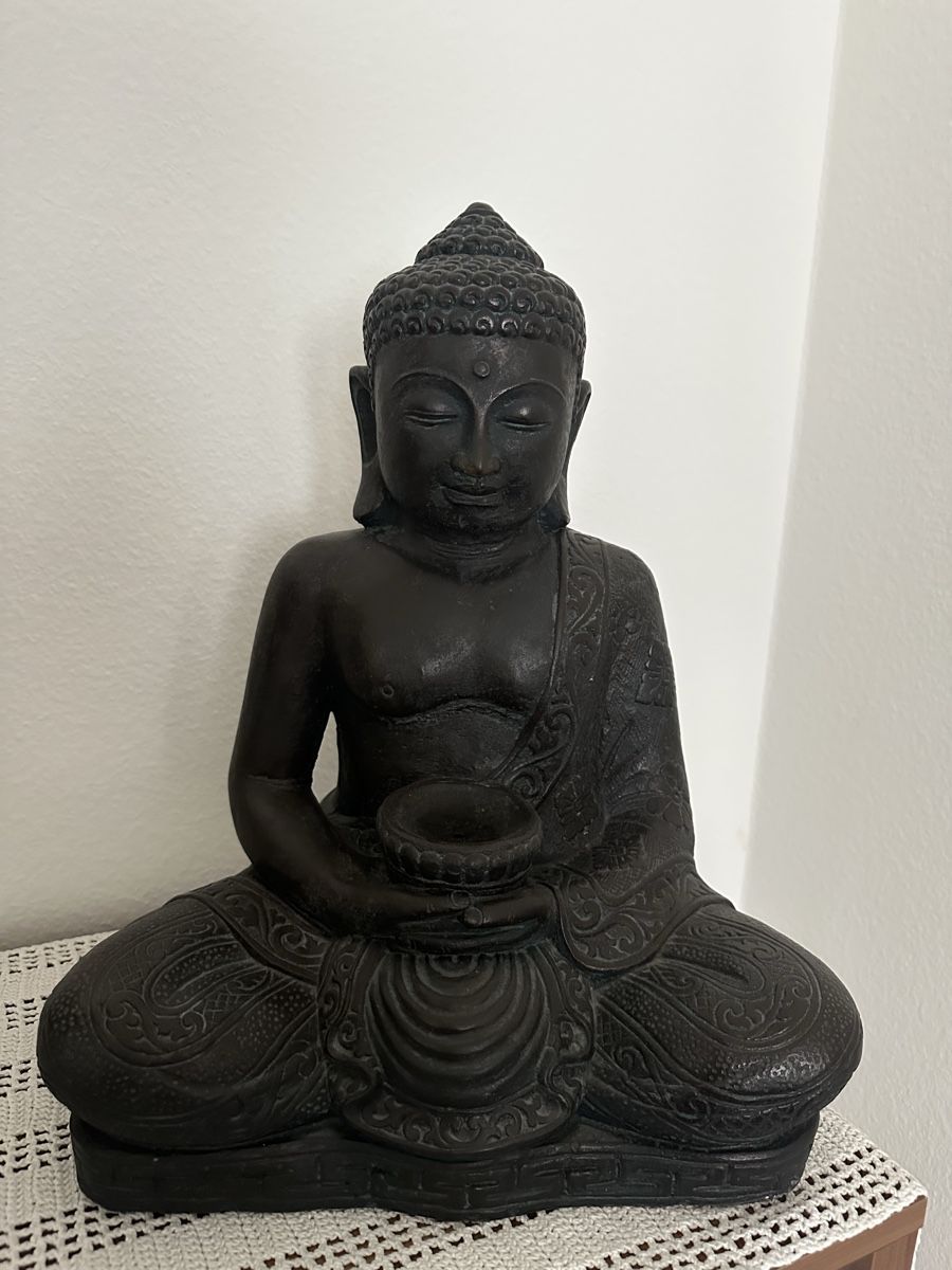 Statuette: Buddha Figur schwarz – Difettoso da Rümlang venduto da PixelPoet456