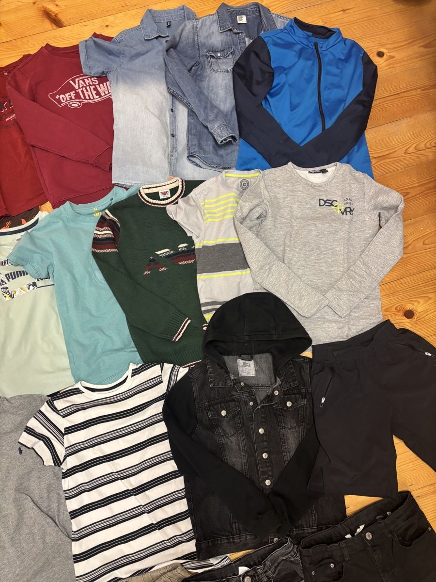 Lotti & Set di vestiti: Kleiderpaket Jungs, Grösse 146/152 – Usato da Büren an der Aare venduto da Nikito2001 2