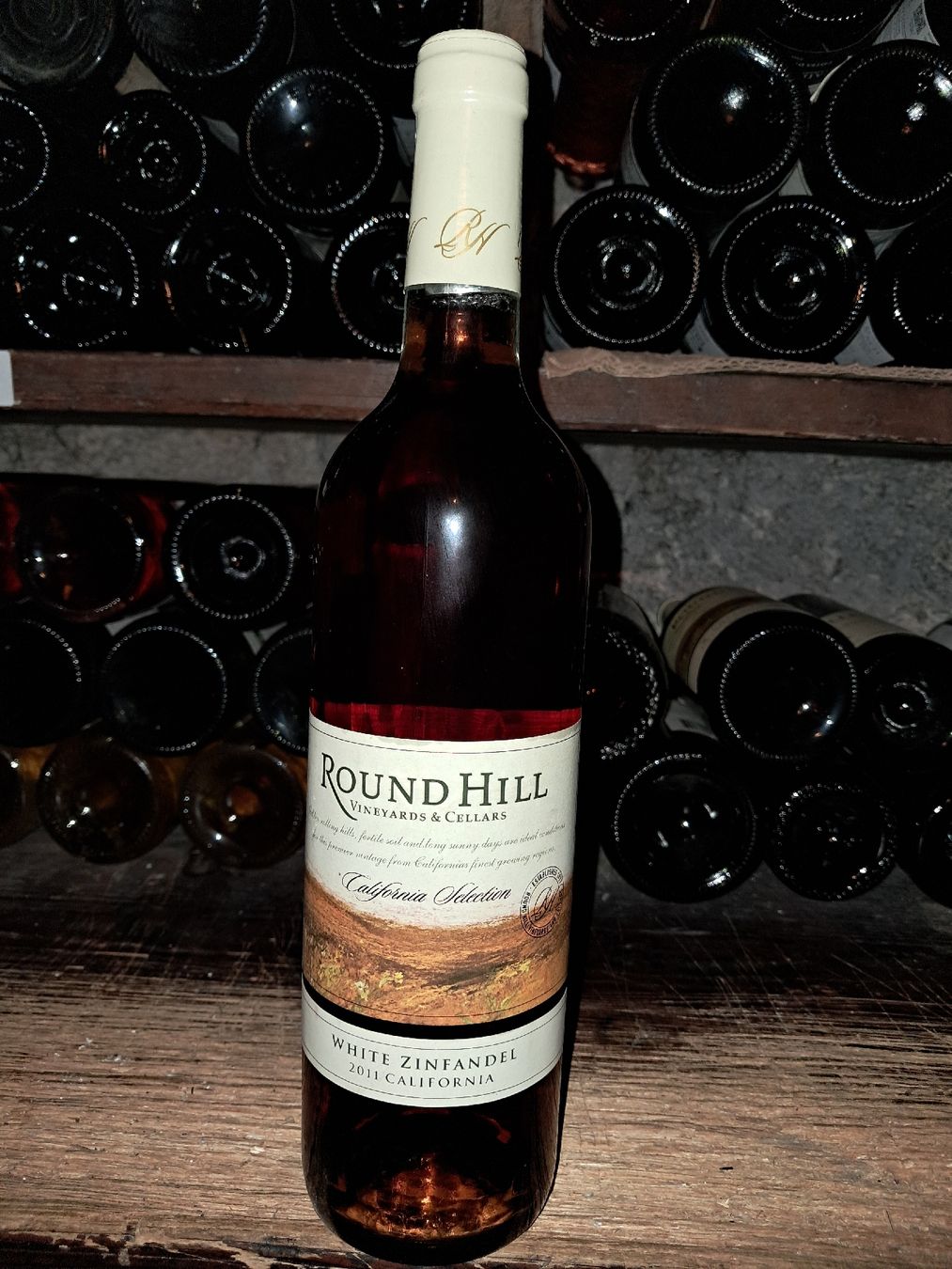 Vino: Round hill selection white zinfandel rosé 2011 – Nuovo e nell'imballaggio originale da Le locle venduto da juliensaran 1