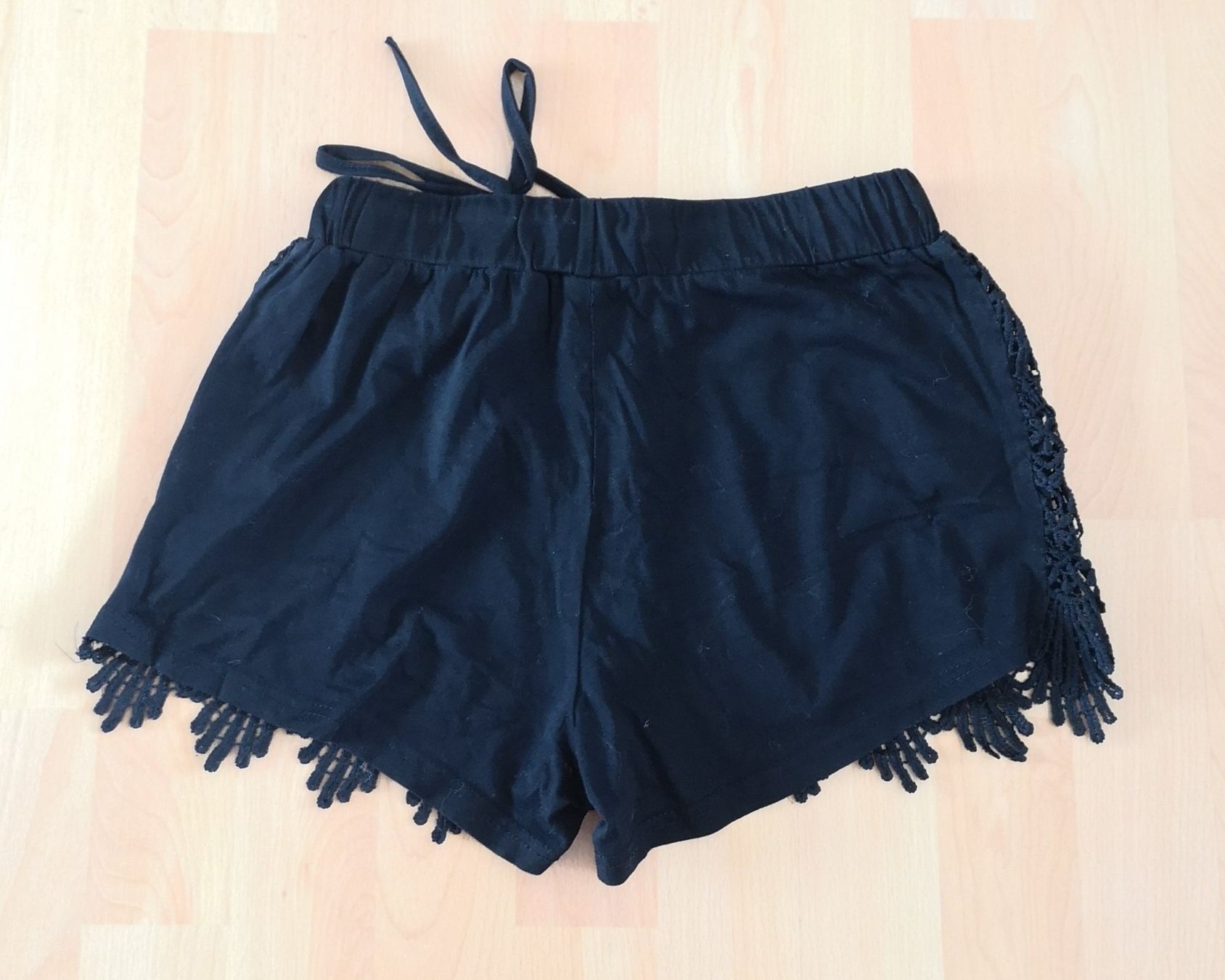 Pantaloni: 3-er Set Hotpants XS - Spendenaktion – Usato da Unterkulm venduto da Beljasch 5